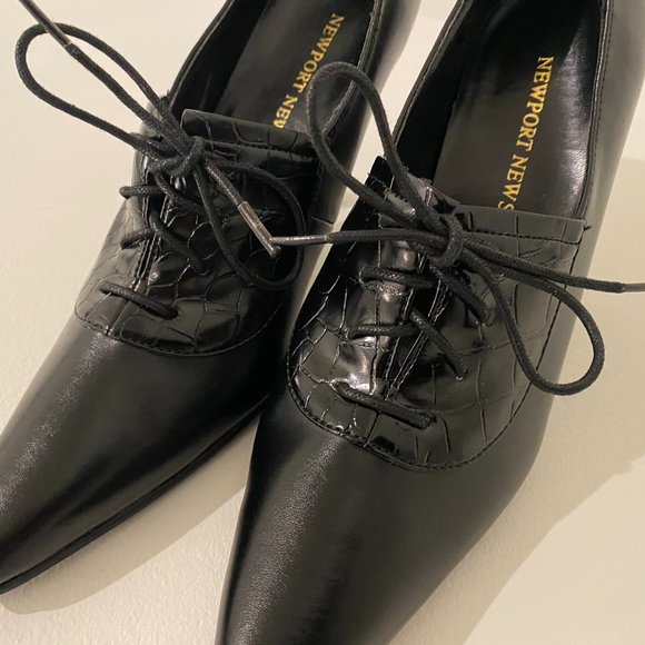 Newport News Shoes Black Croc Lace Up Pump Size 8 - Picture 3 of 9